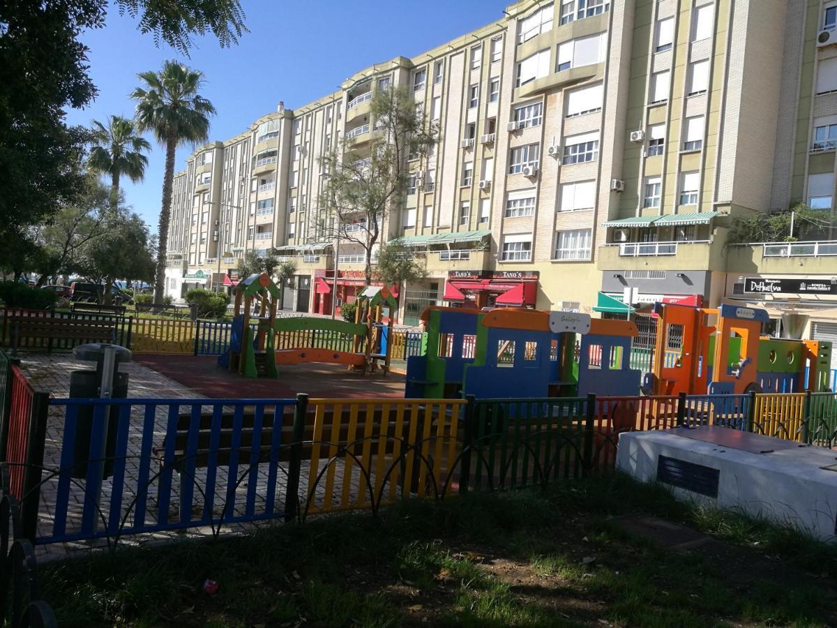 Piso Nuevo Al Lado De La Playa Apartment Malaga Ngoại thất bức ảnh