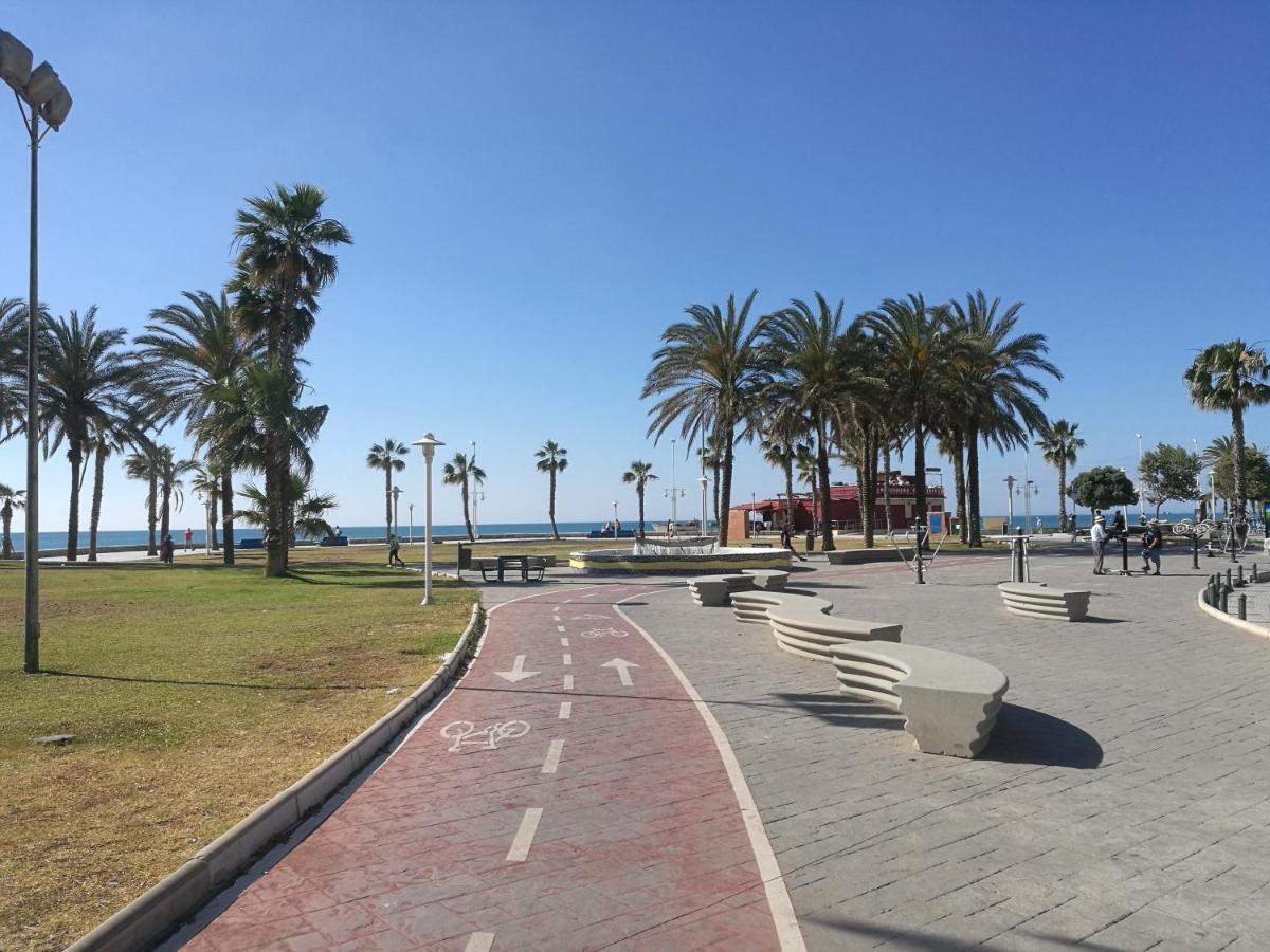 Piso Nuevo Al Lado De La Playa Apartment Malaga Ngoại thất bức ảnh
